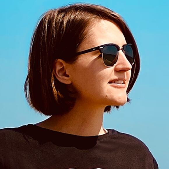 New Hand Printed Womens XL Black Cockatoo Parrot Ukraine Artist Fundraiser Tee - Picture 4 of 4